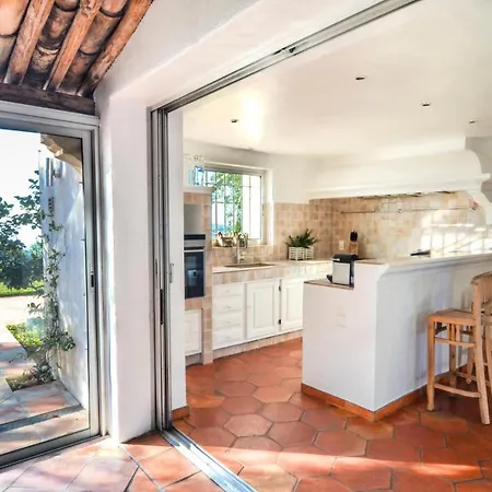 Apartamento 6 Pieces 11 Pers Vue Exceptionnelle Sur La Baie De St Tropez 76543 *